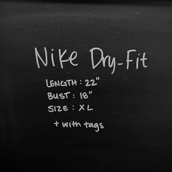 Nike Dry-Fit Sleeveless Top NWT - Picture 4 of 4